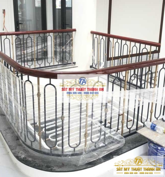 LAN CAN CẦU THANG MỸ THUẬT