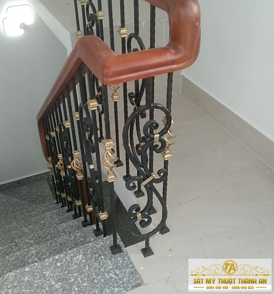 LAN CAN SẮT MỸ THUẬT ĐƠN GIẢN 04
